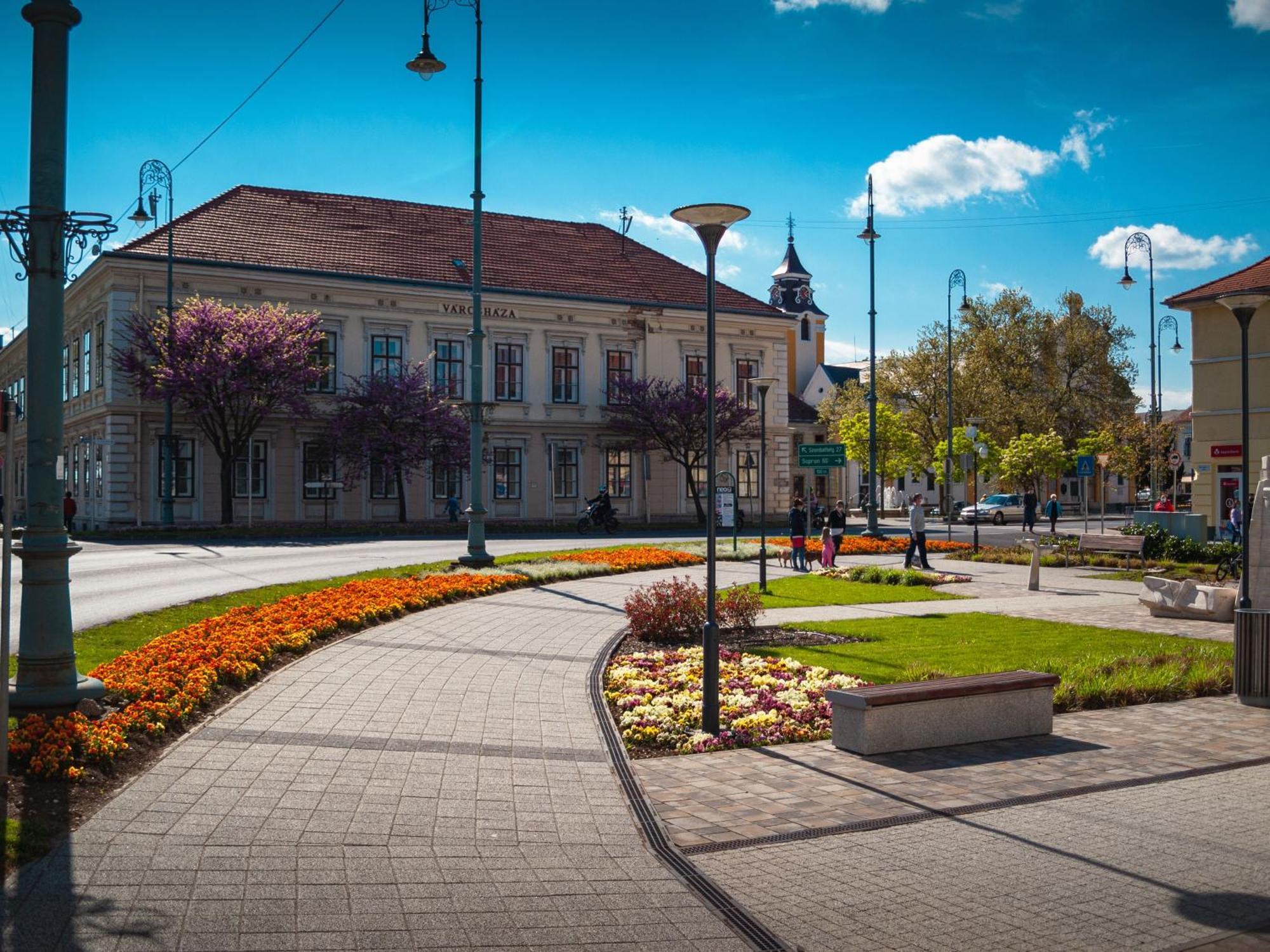 Berill Suites Sárvár Exterior foto
